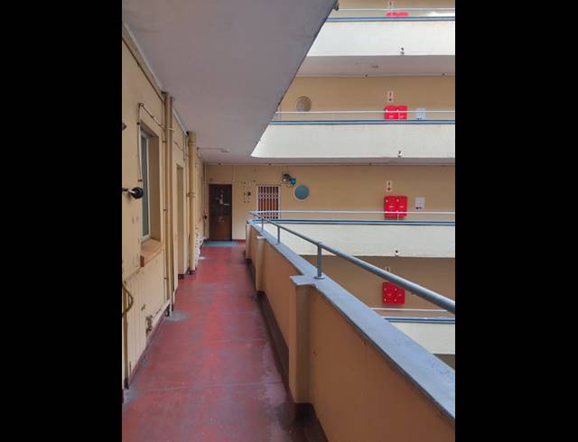 2 BEDROOM APARTMENT FOR SALE IN GQEBERHA CENTRAL